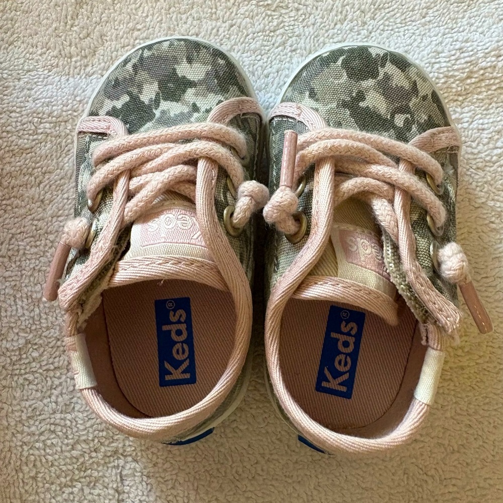 New Keds infant Sneakers - Pink and Green Camouflage size 2